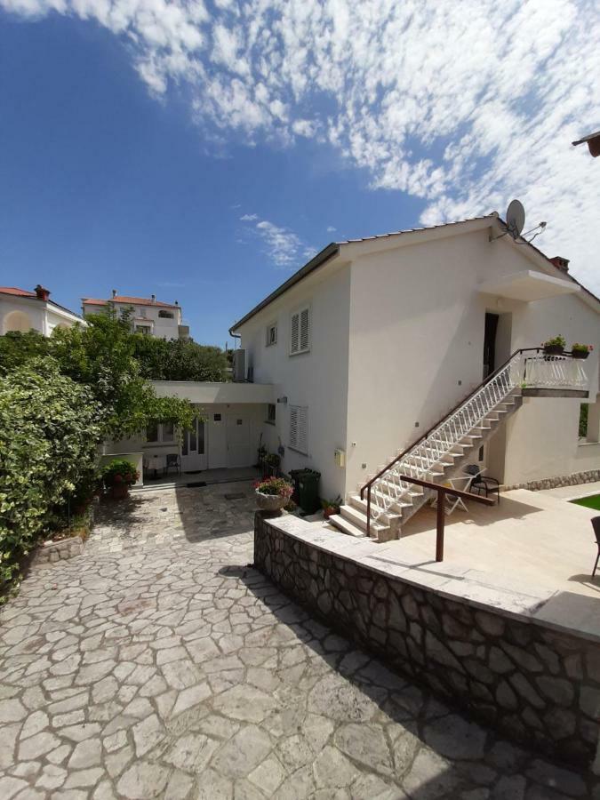 Studio Lea Krk Town Exterior photo